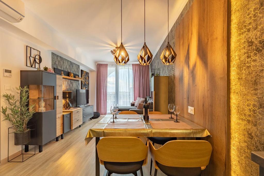Gold Mandala Apartman Siofok By Bltn Zewnętrze zdjęcie