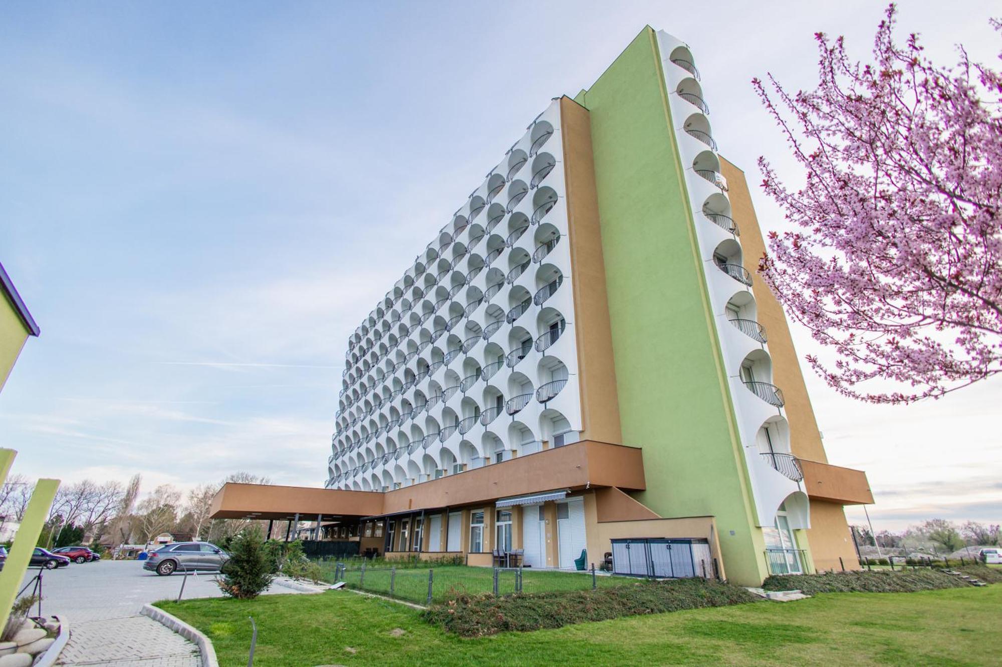 Gold Mandala Apartman Siofok By Bltn Zewnętrze zdjęcie